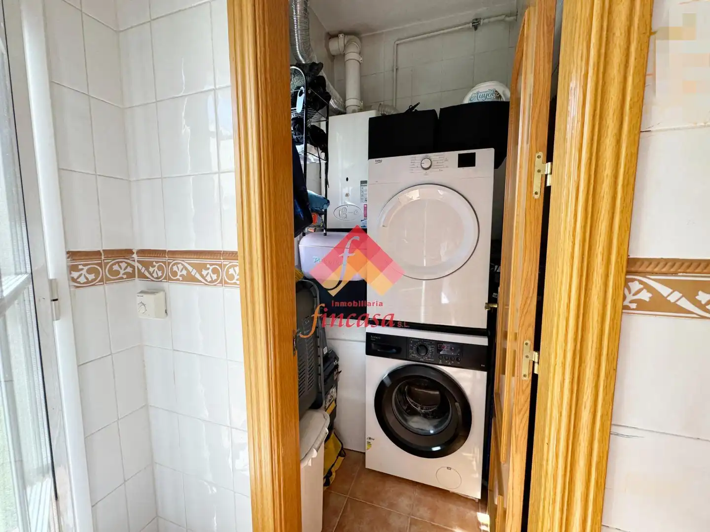 Cuina de Casa adosada en venda en Ronda amb Aire condicionat, Calefacció i Moblat