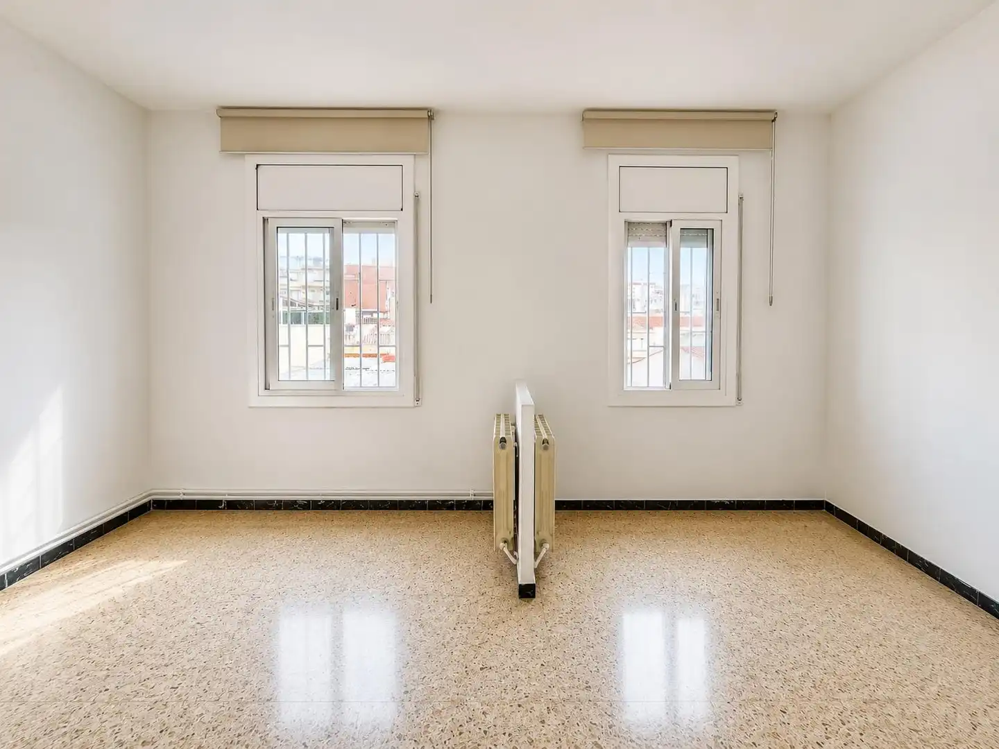 Flat for sale in Sabadell  with Heating, Oven and Balcony