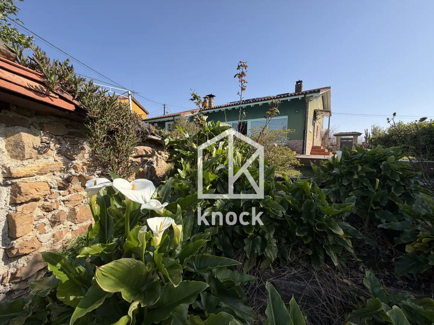 Vista exterior de Casa o xalet en venda en Langreo amb Calefacció, Terrassa i Traster