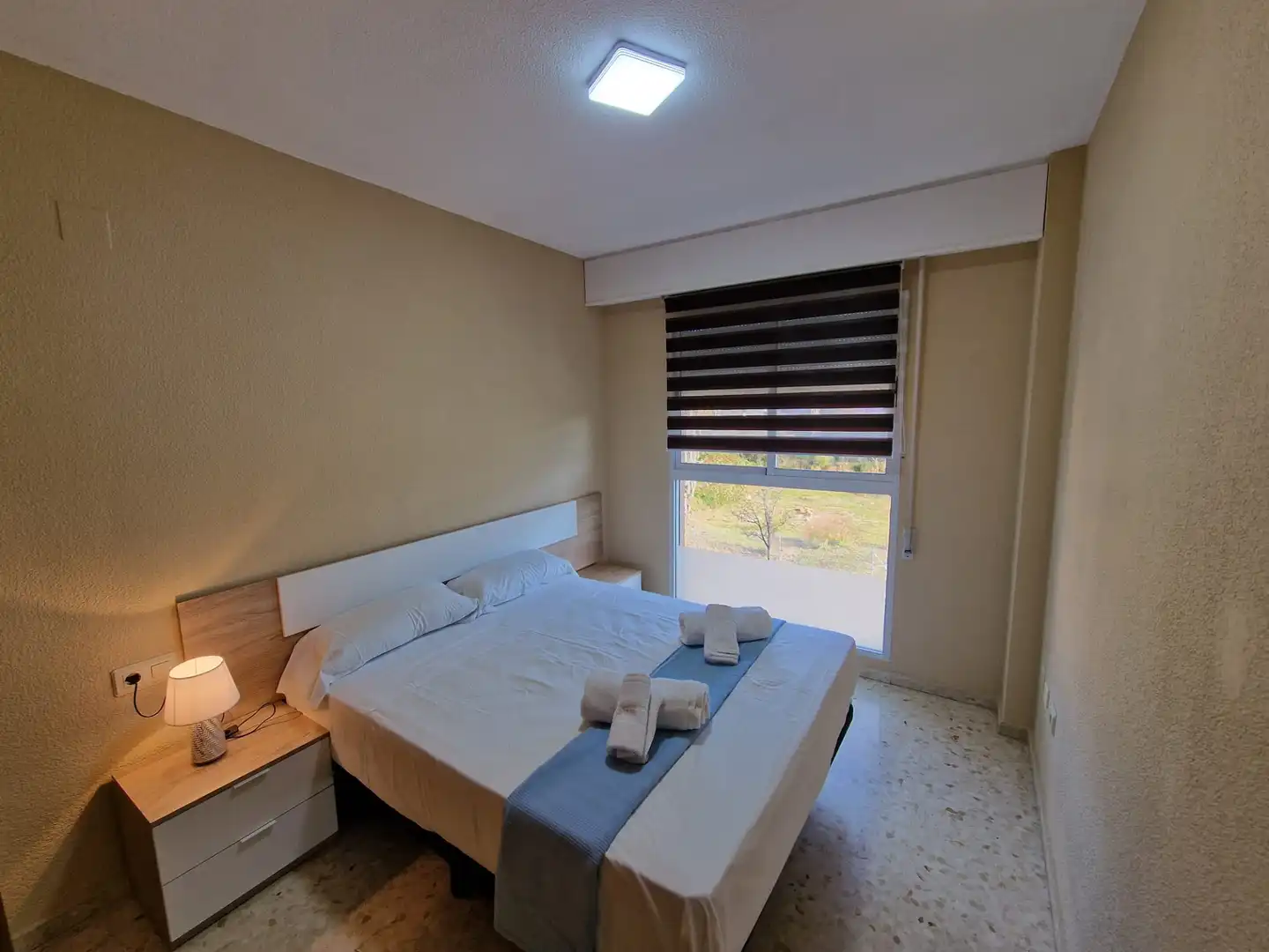Dormitori de Apartament de lloguer en Dénia amb Aire condicionat, Calefacció i Terrassa