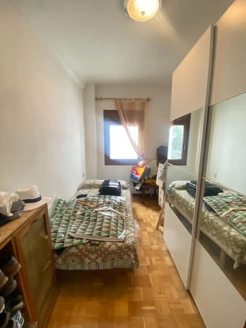 Dormitori de Pis en venda en Madrid amb Calefacció, Parquet i Terrassa
