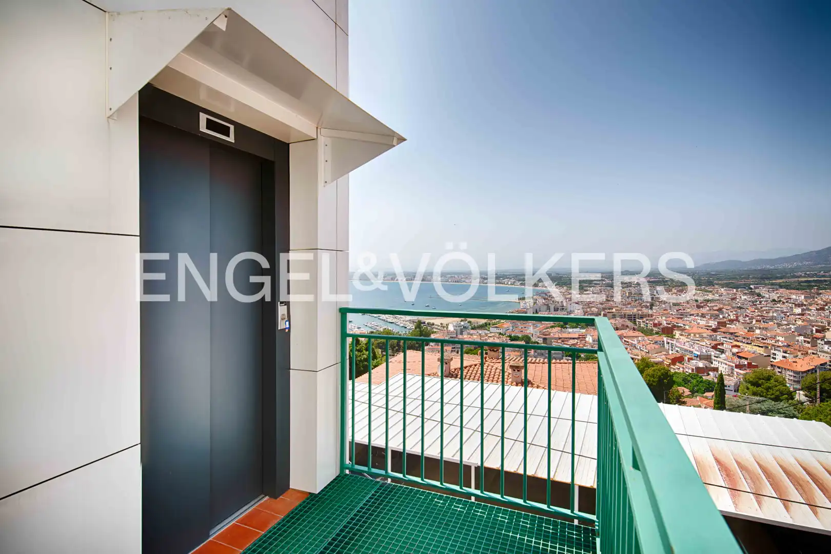 Piso con terraza en venta en Carrer Cant dels Ocells 38, imagen 25