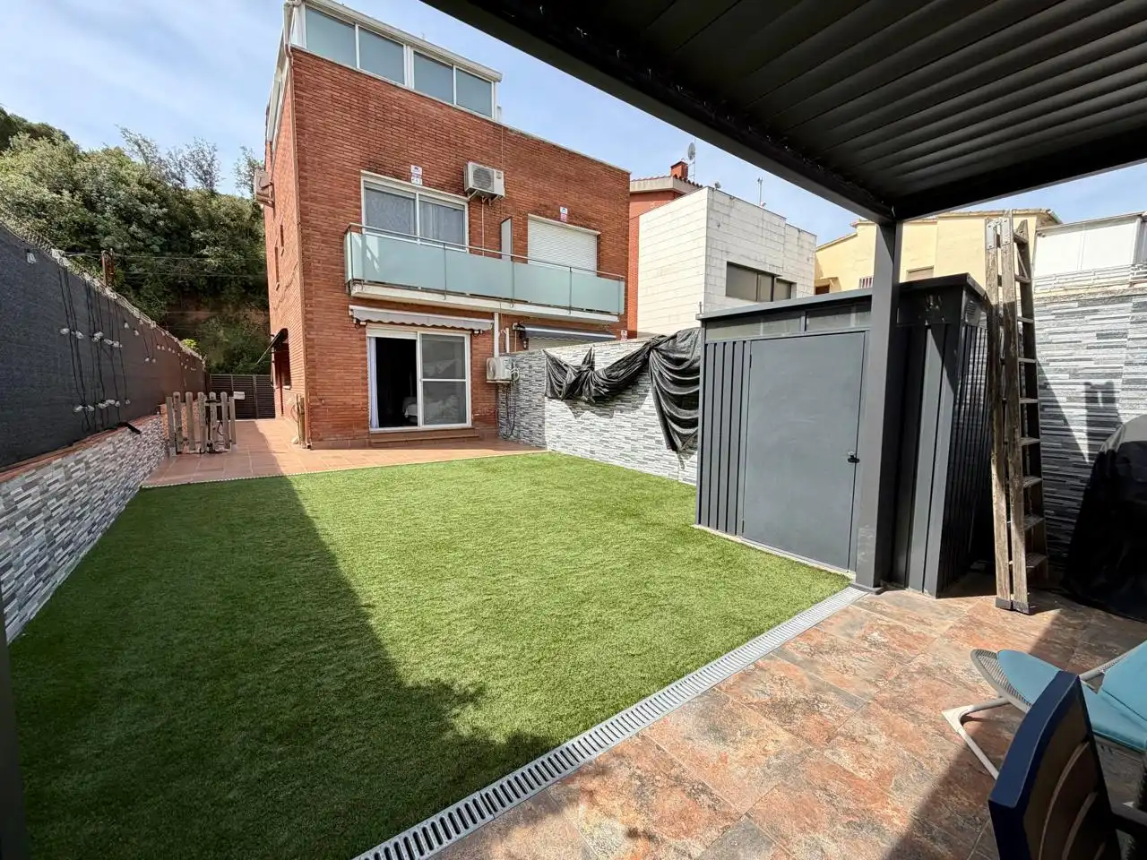 Terraza de Casa adosada en venta en Montcada i Reixac con Aire acondicionado, Calefacción y Jardín privado
