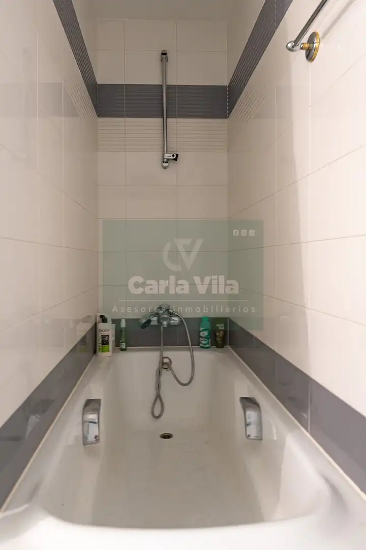 Bany de Dúplex en venda en Lugo amb Calefacció, Parquet i Terrassa