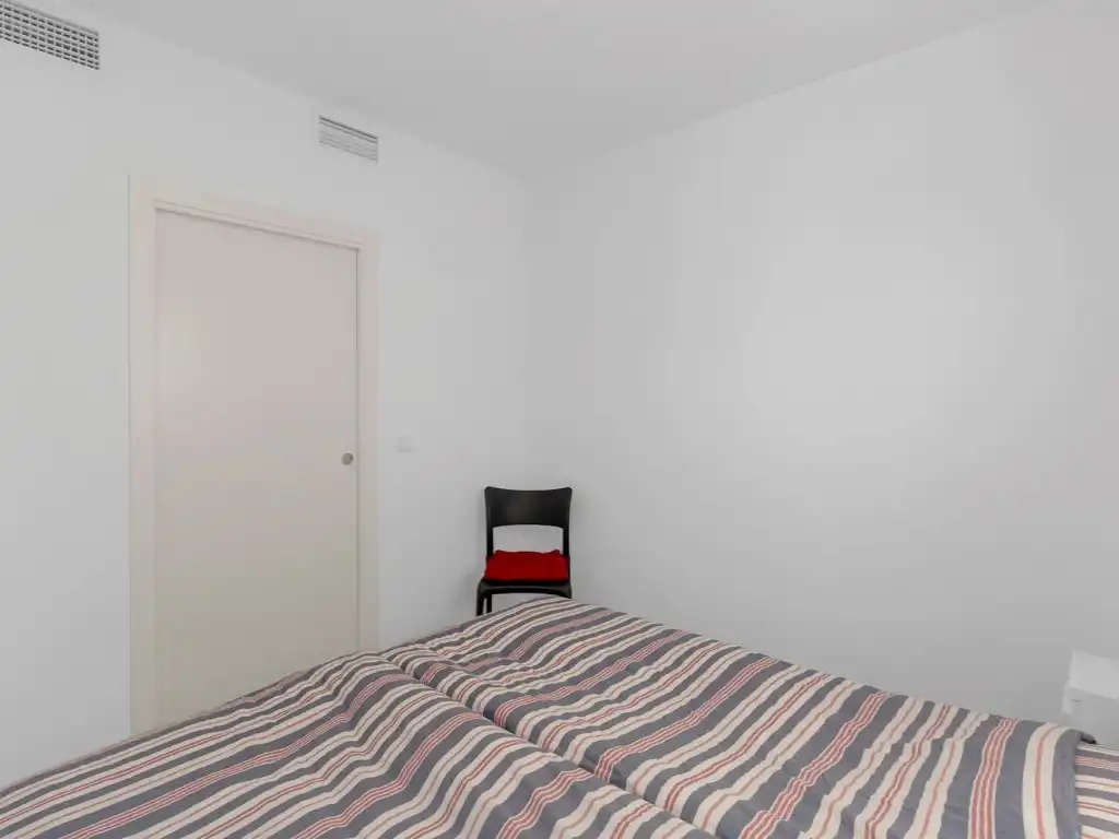 Habitación de Apartamento en venta en Orihuela con Aire acondicionado, Terraza y Piscina