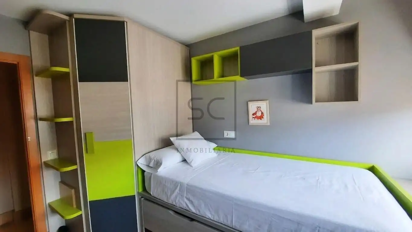 Schlafzimmer von Wohnung zum Verkauf in Ferrol mit Heizung und Abstellraum