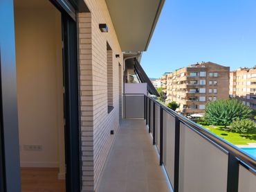 Piso de obra nueva con ascensor en venta en Carrer de Maria Rosa Gelabert i Cases 31