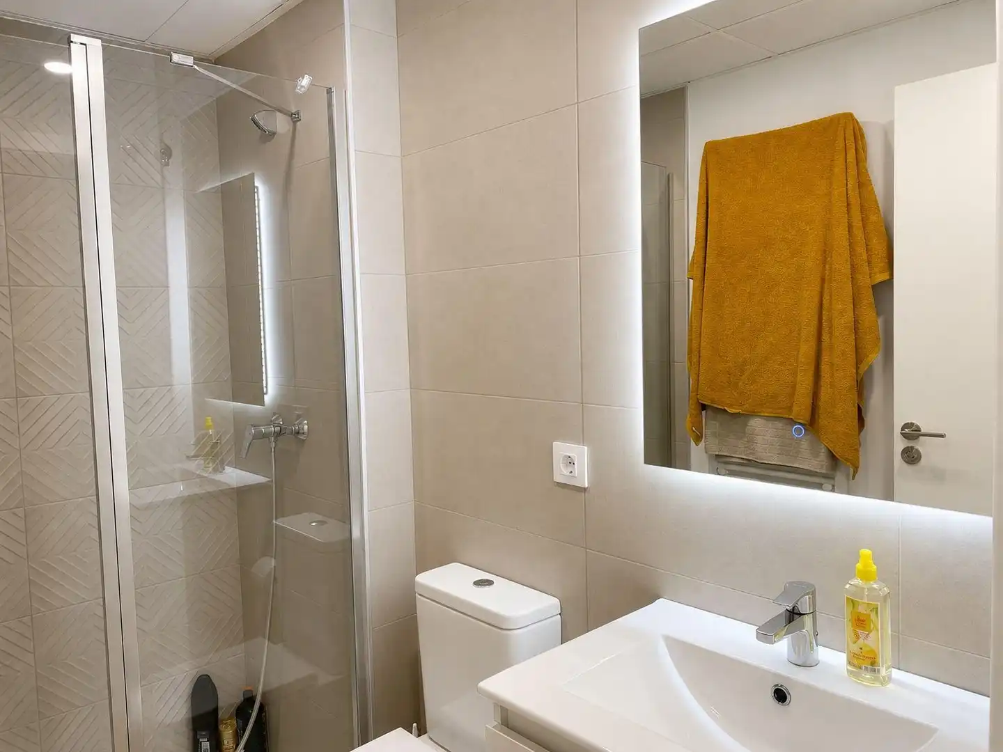 Bathroom of Flat for rent in Córdoba  with Heating, Terrace and Storage room