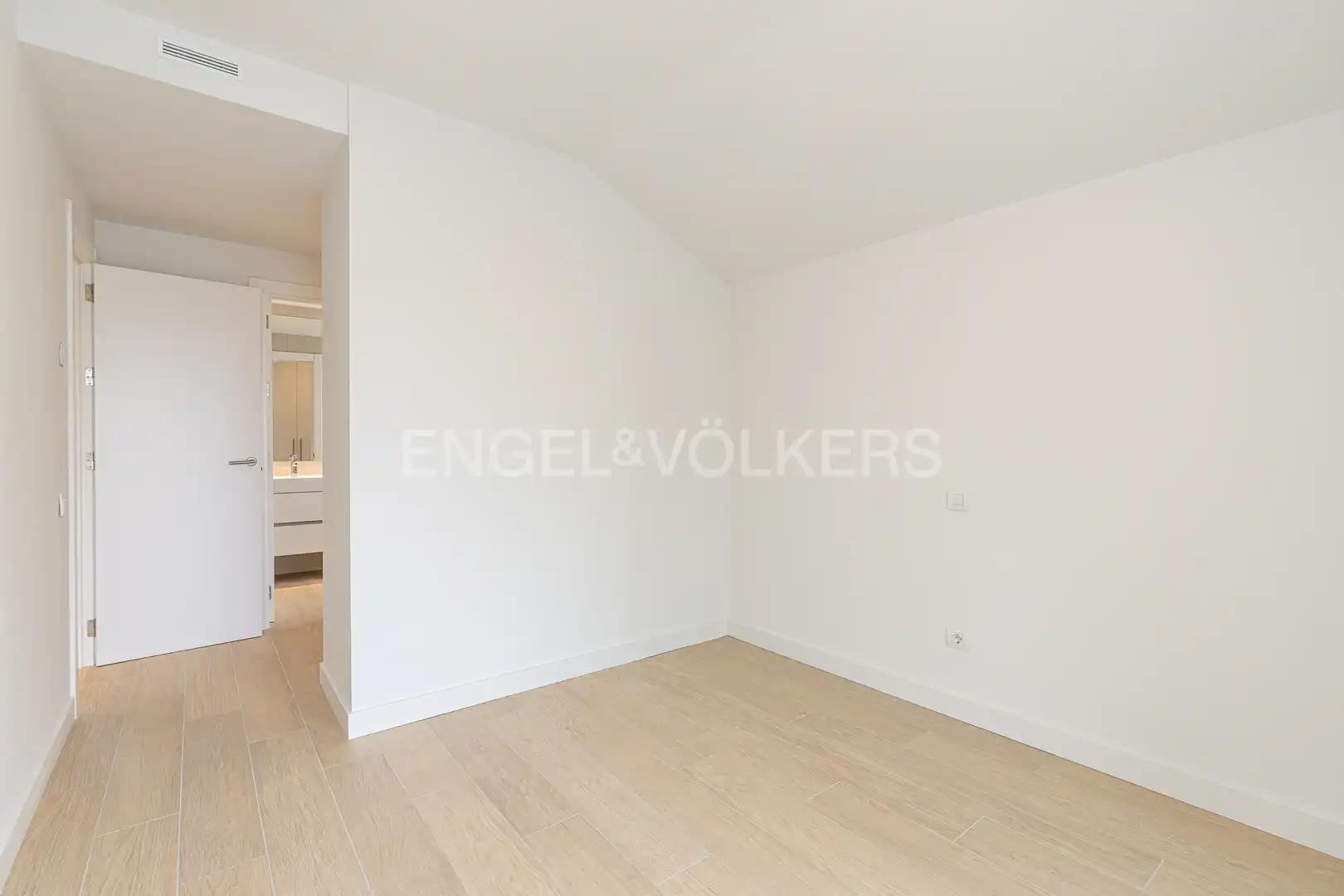 Bedroom of Detached homes for rent in Boadilla del Monte  with Air Conditioner, Heating and Private garden
