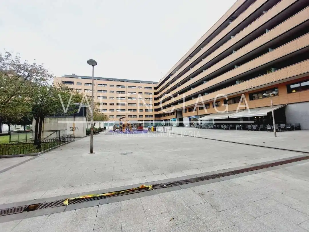 Exterior view of Commercial properties for rent in Donostia - San Sebastián   with Air Conditioner