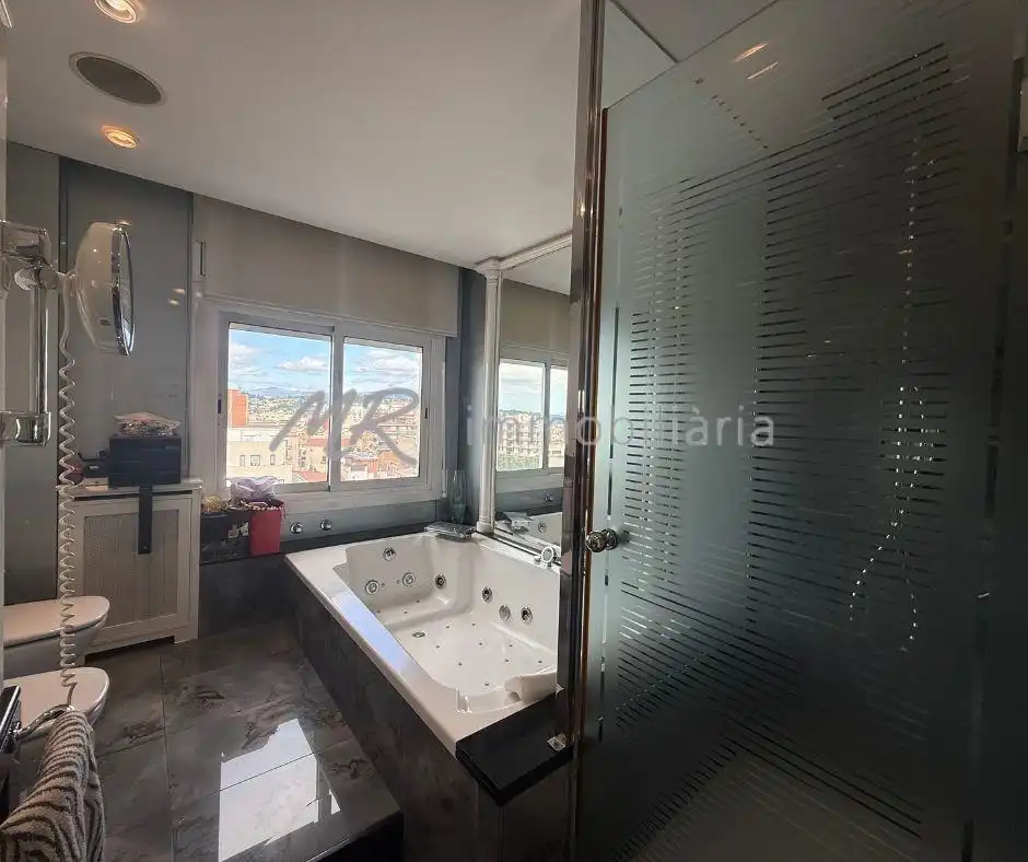 Baño de Piso en venta en Granollers con Aire acondicionado, Calefacción y Trastero