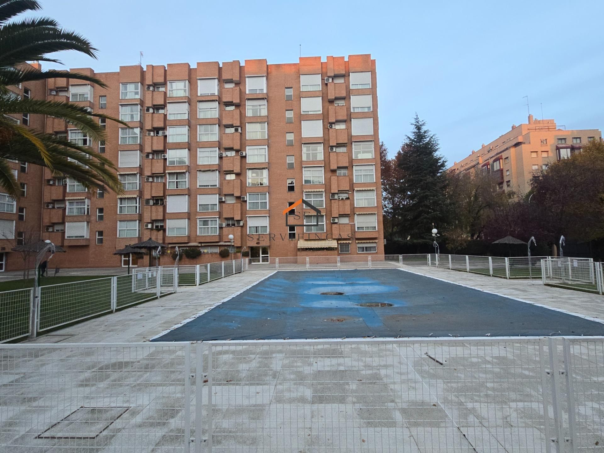Exterior view of Flat to rent in  Madrid Capital  with Air Conditioner, Heating and Private garden