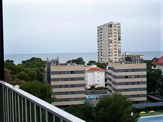 Habitación de Apartamento de alquiler en Benicasim / Benicàssim con Terraza, Amueblado y Lavadora