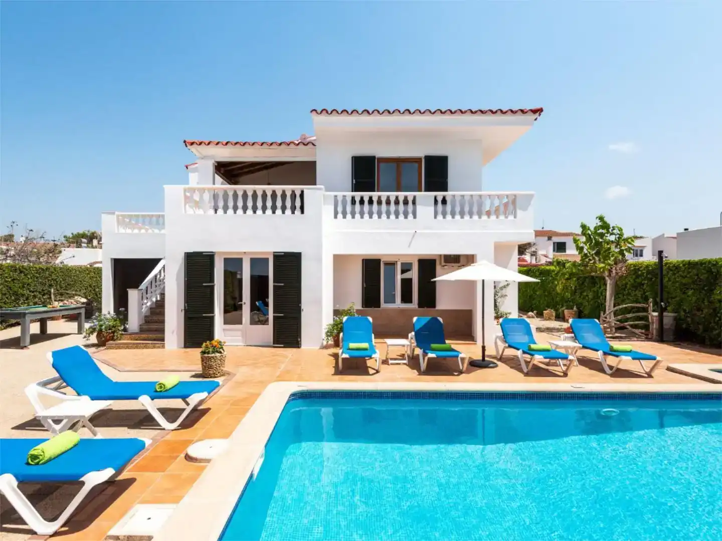 Vista exterior de Casa o xalet de lloguer en Ciutadella de Menorca amb Aire condicionat, Jardí privat i Piscina