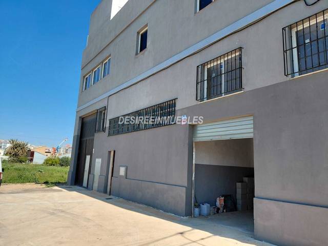 Nave industrial en Alquiler en Carrer del Guadalquivir en El Forn d'Alcedo