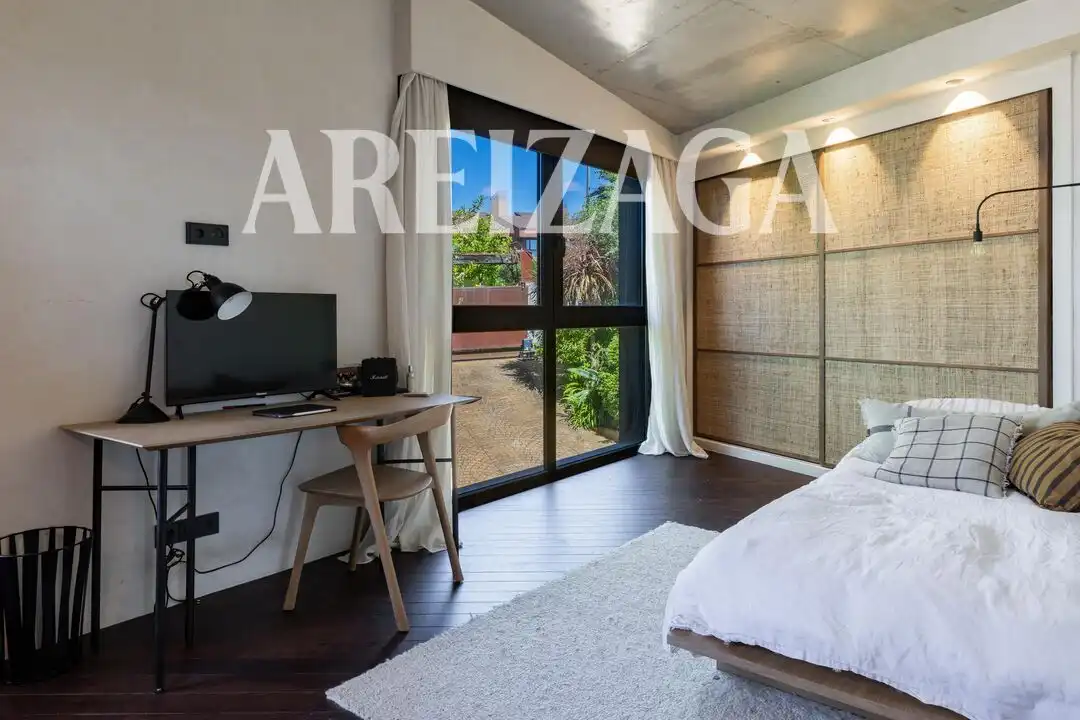 Habitación de Casa o chalet en venta en Donostia - San Sebastián  con Aire acondicionado, Calefacción y Jardín privado