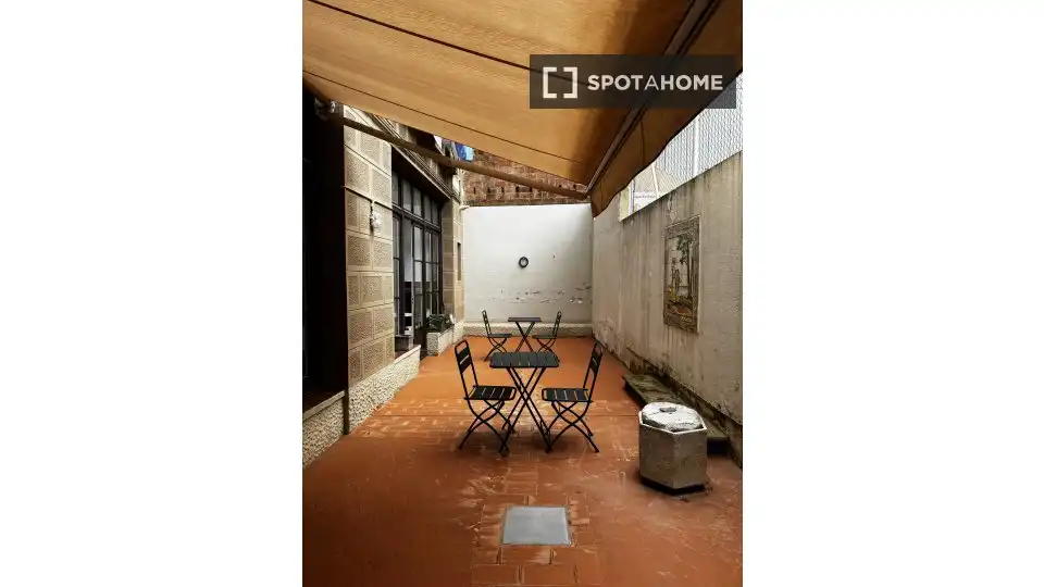 Terrassa de Pis per a compartir en Barcelona amb Aire condicionat, Calefacció i Terrassa