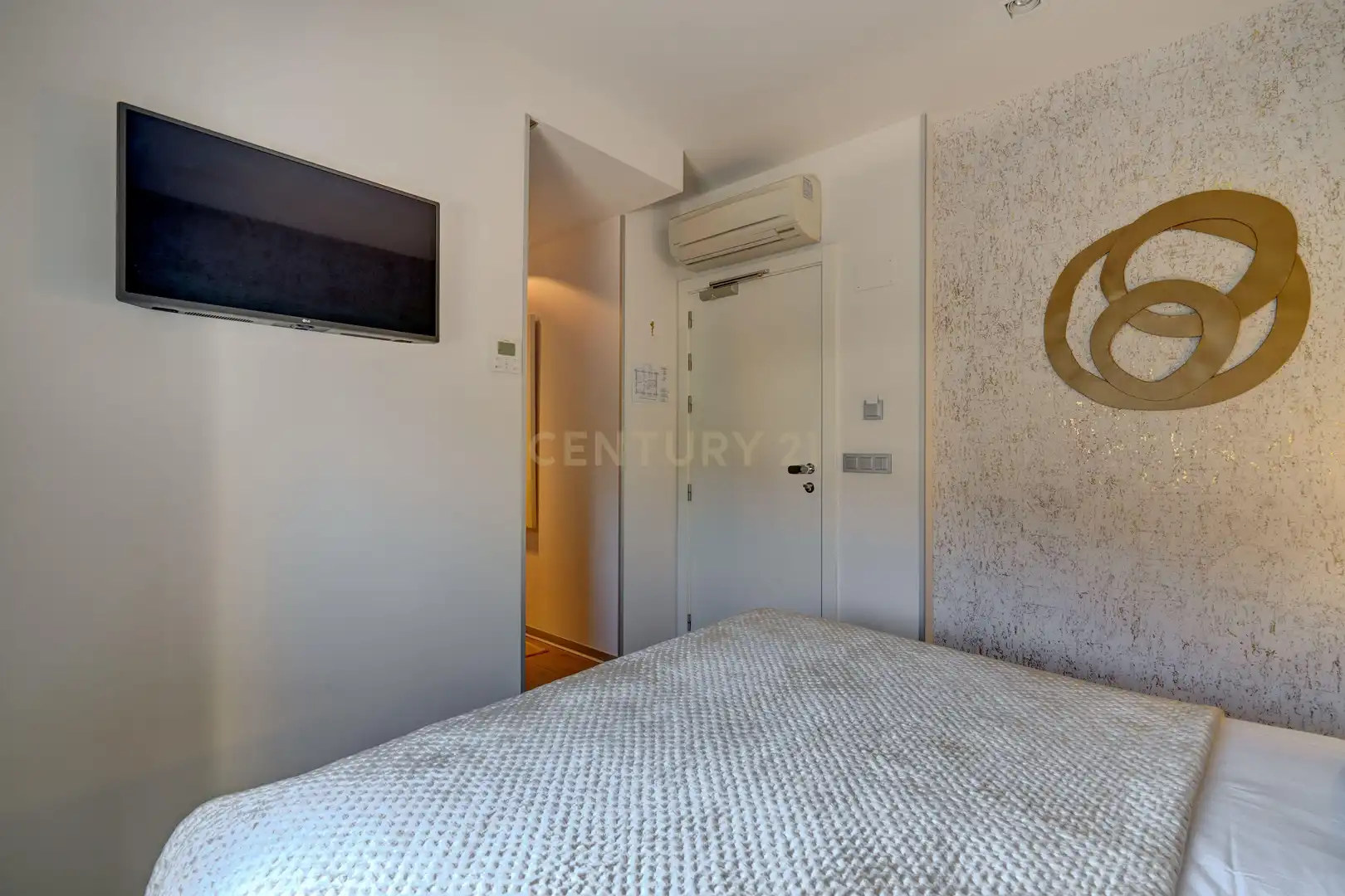 Dormitori de Casa o xalet en venda en Donostia - San Sebastián  amb Aire condicionat, Jardí privat i Piscina