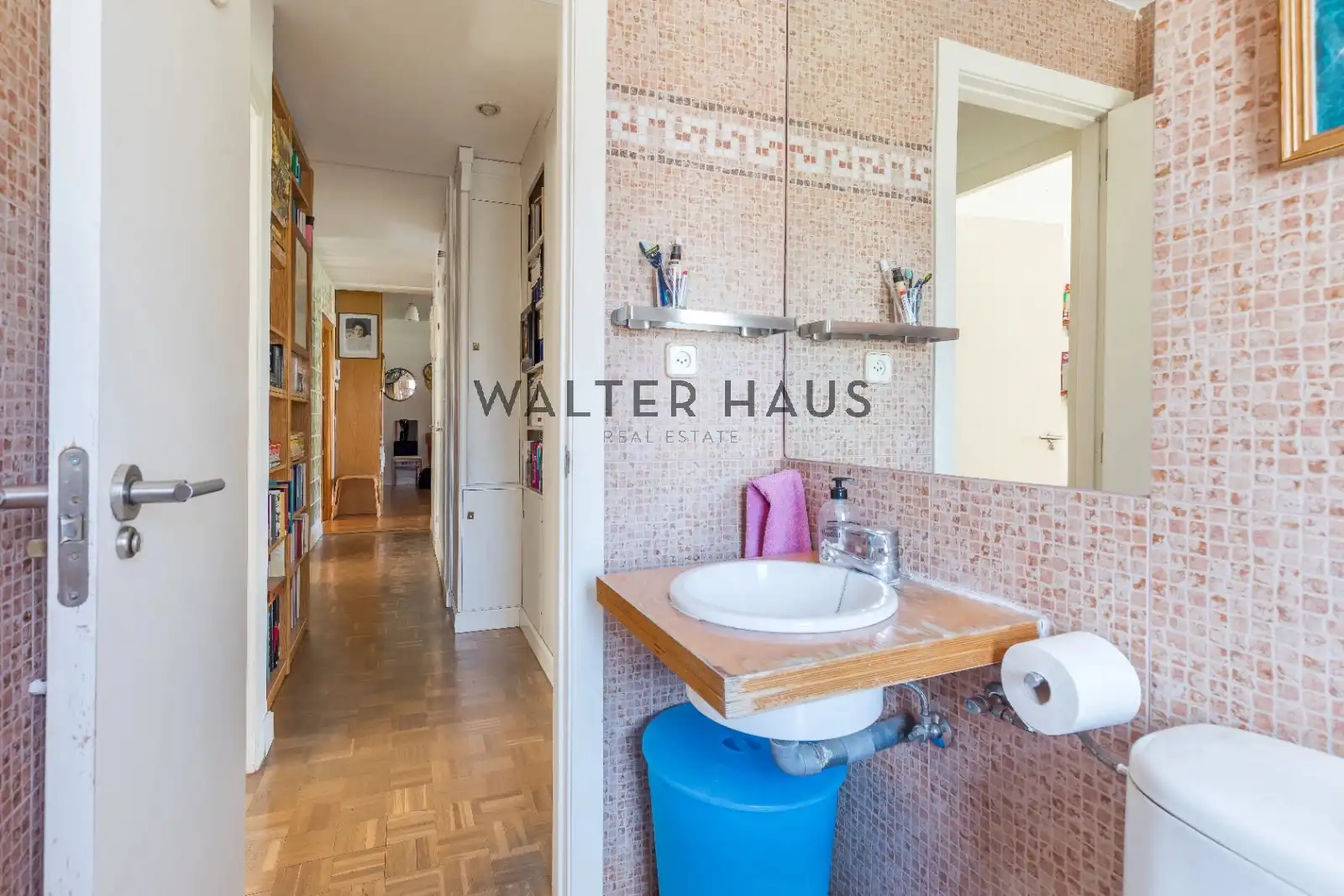 Flat for sale in Madrid  with Air Conditioner, Heating and Storage room