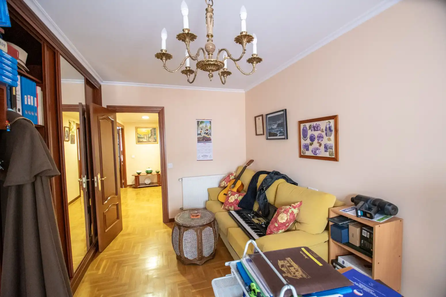 Sala de estar de Piso en venta en Villaviciosa con Calefacción, Parquet y Trastero