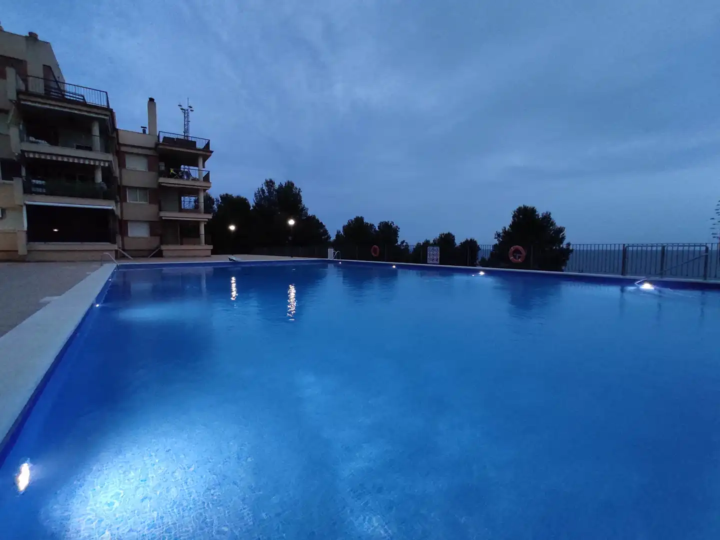 Piscina de Apartament en venda en Salou amb Aire condicionat, Calefacció i Terrassa
