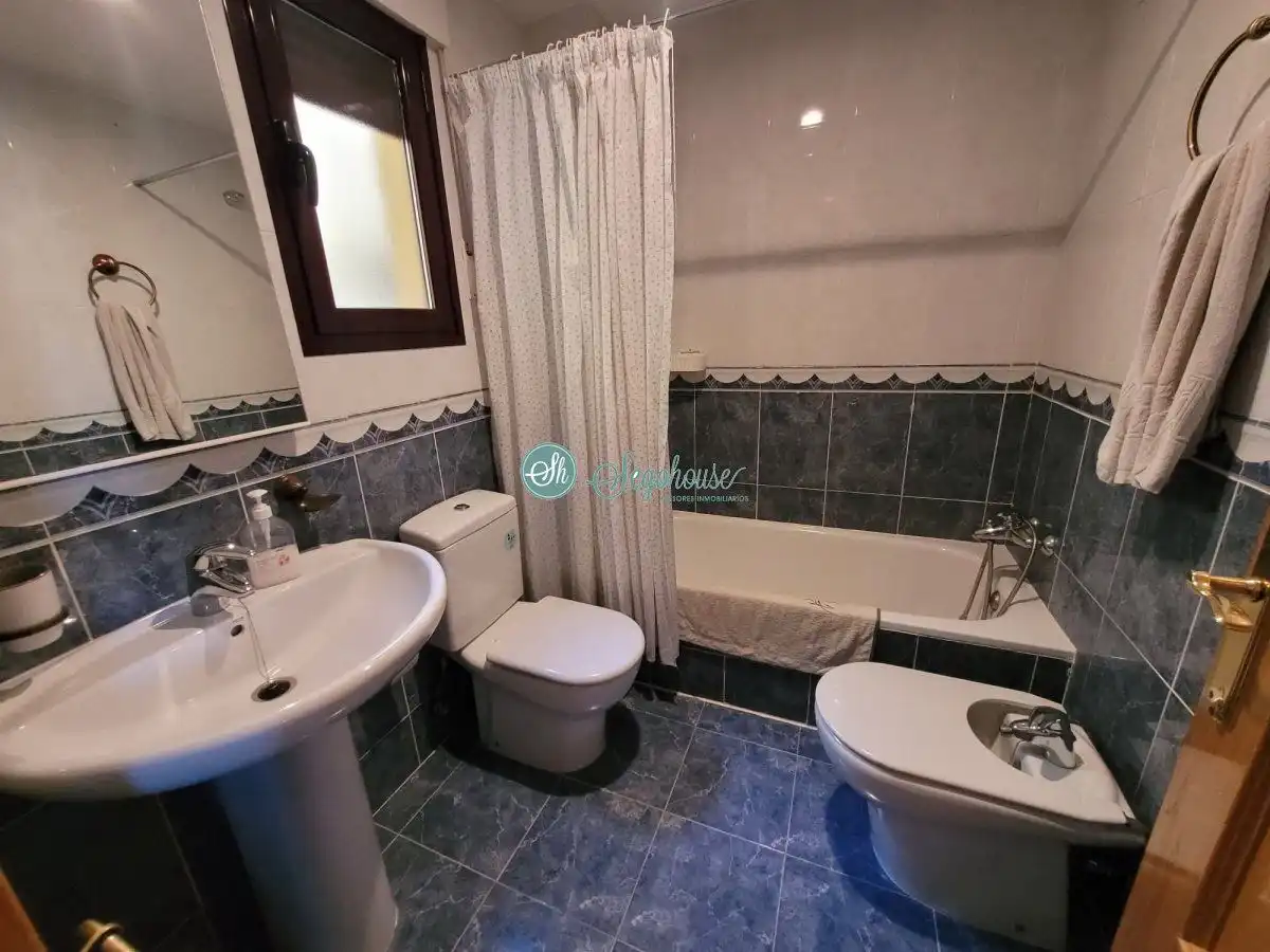 Bathroom of Flat for sale in Palazuelos de Eresma  with Heating, Storage room and Community pool