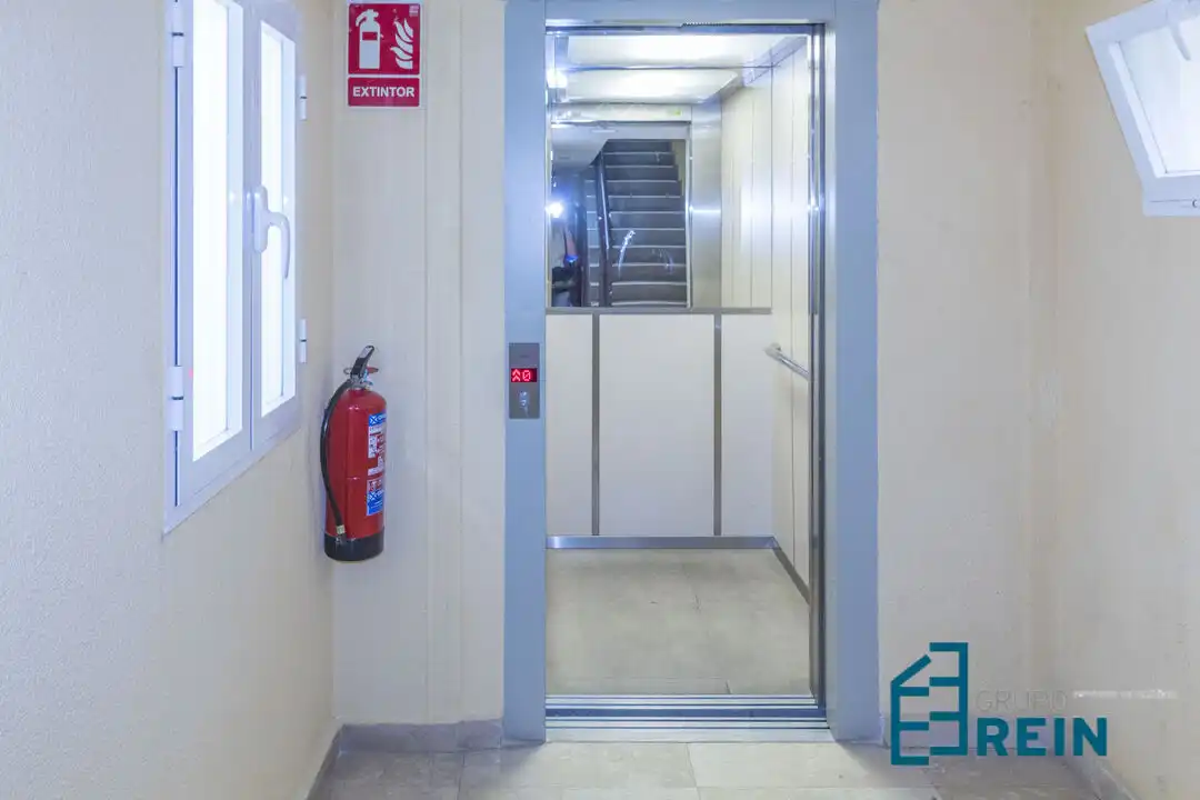 Pis de lloguer a Calle Puerto del Monasterio, Palomeras Bajas