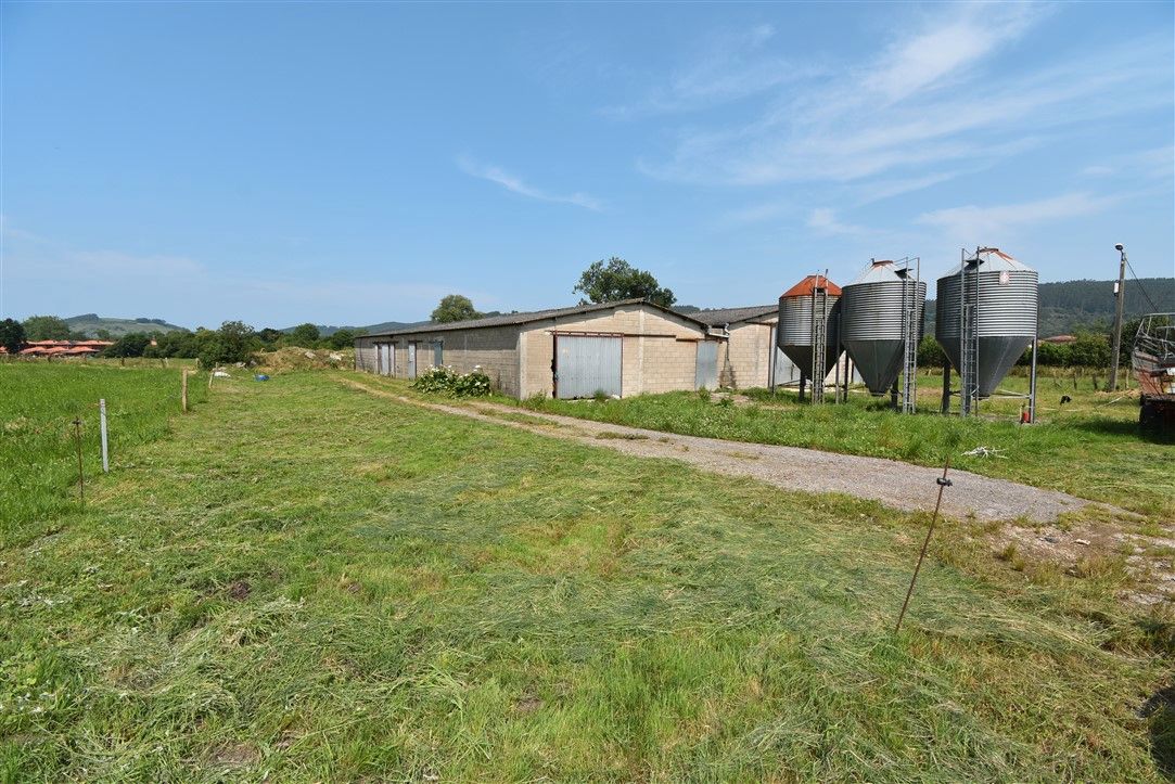 Industrial buildings for sale in Solórzano