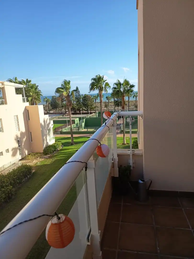 Terraza de Apartamento de alquiler en El Ejido con Aire acondicionado, Calefacción y Jardín privado