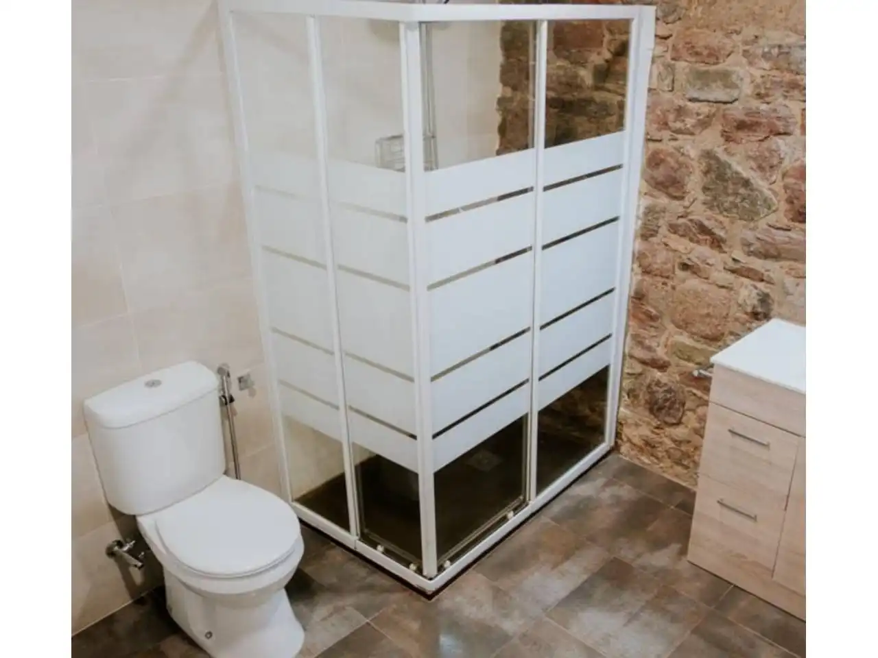 Badezimmer von Wohnung zum Verkauf in Cardona mit Heizung, Parkett und Balkon