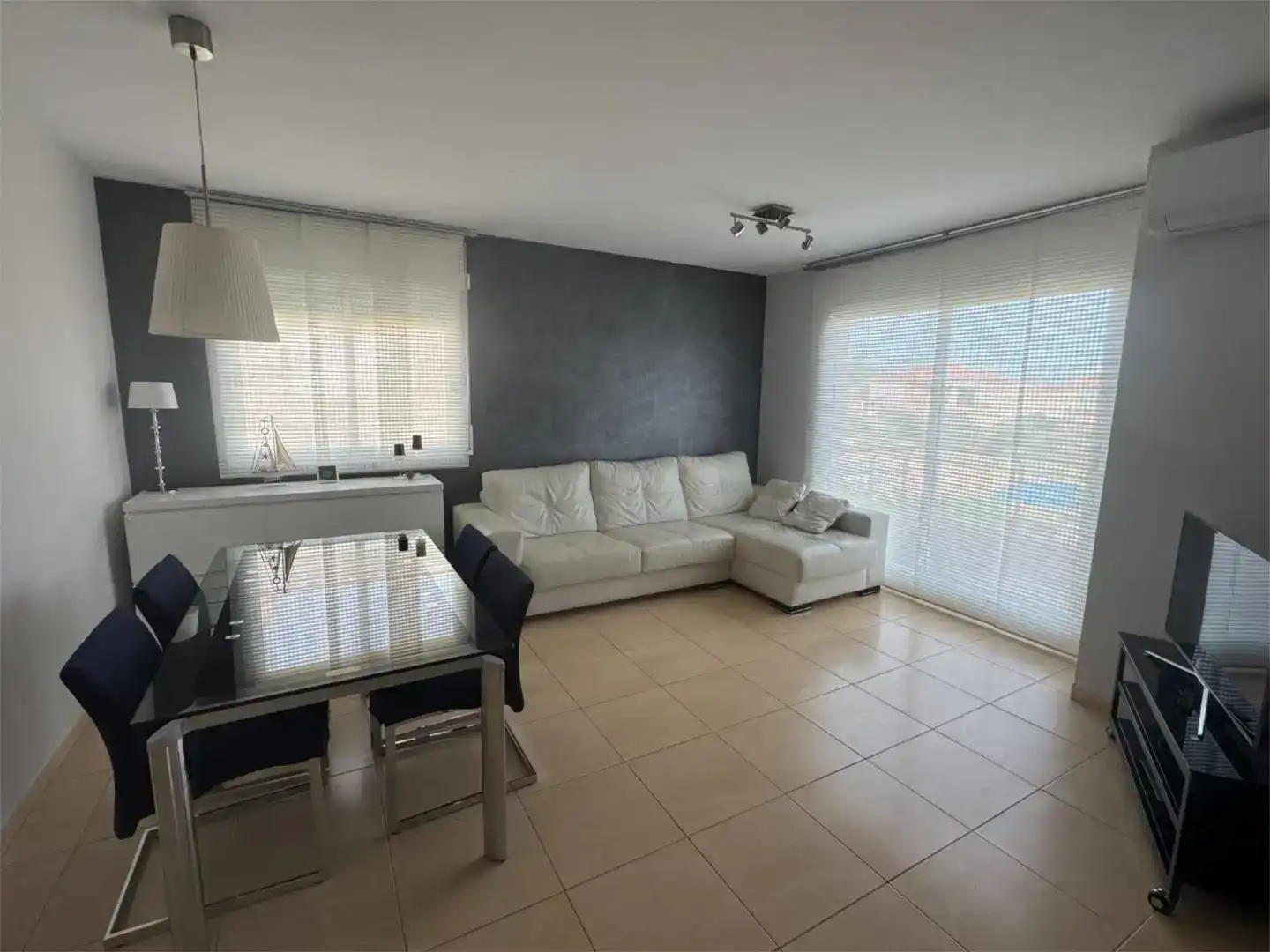 Sala de estar de Piso en venta en Mont-roig del Camp con Aire acondicionado y Piscina