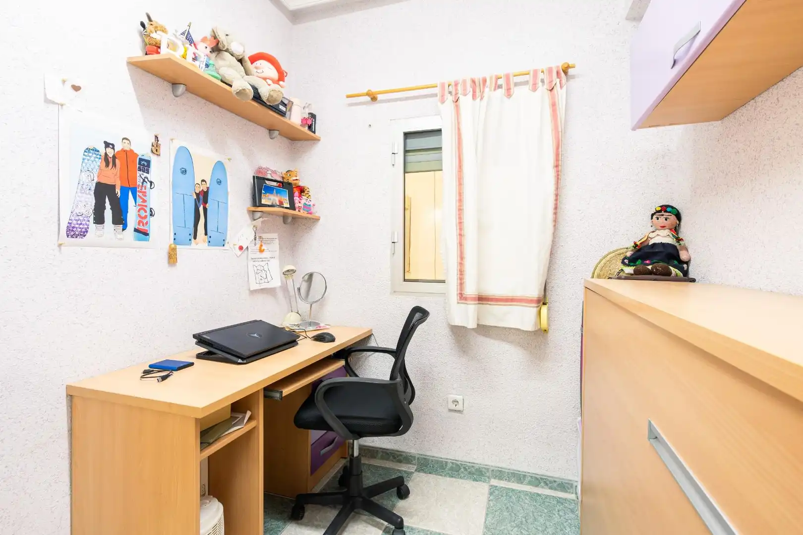 Bedroom of Flat for sale in Sevilla  with Air Conditioner, Furnished and Balcony