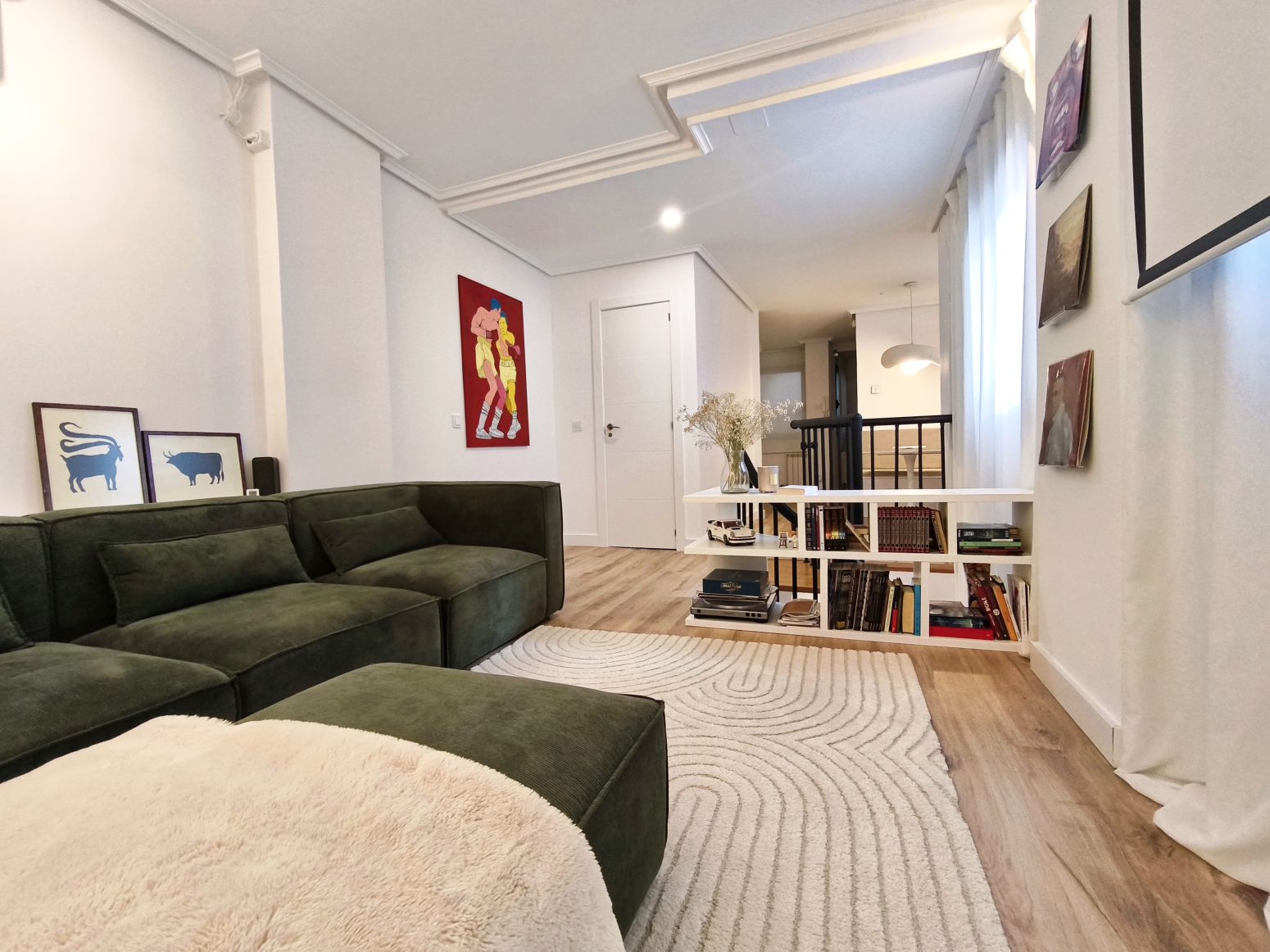 Living room of Flat for sale in  Logroño  with Air Conditioner, Heating and Parquet flooring