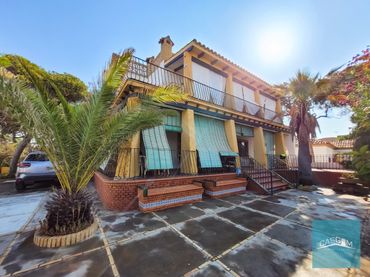 Casa con balcón en venta en Punta Umbría