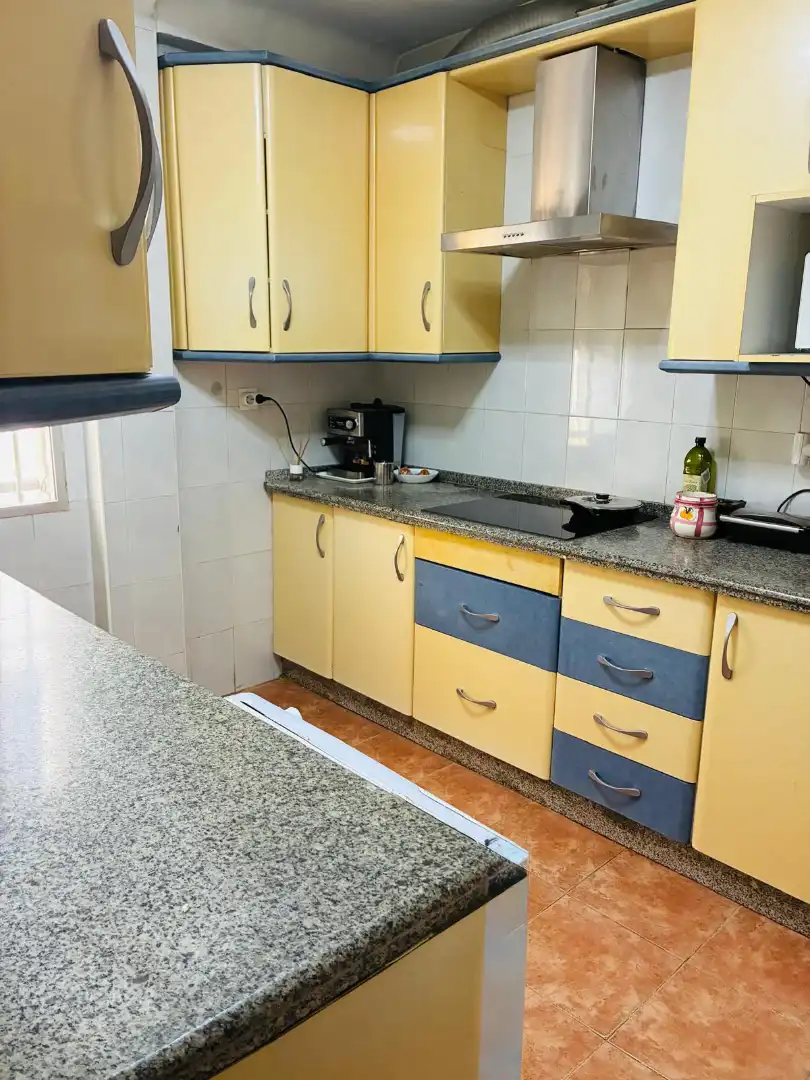 Cuina de Pis en venda en Sevilla amb Aire condicionat