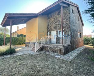 Exterior view of House or chalet for sale in Zarzuela del Monte  with Heating, Private garden and Terrace