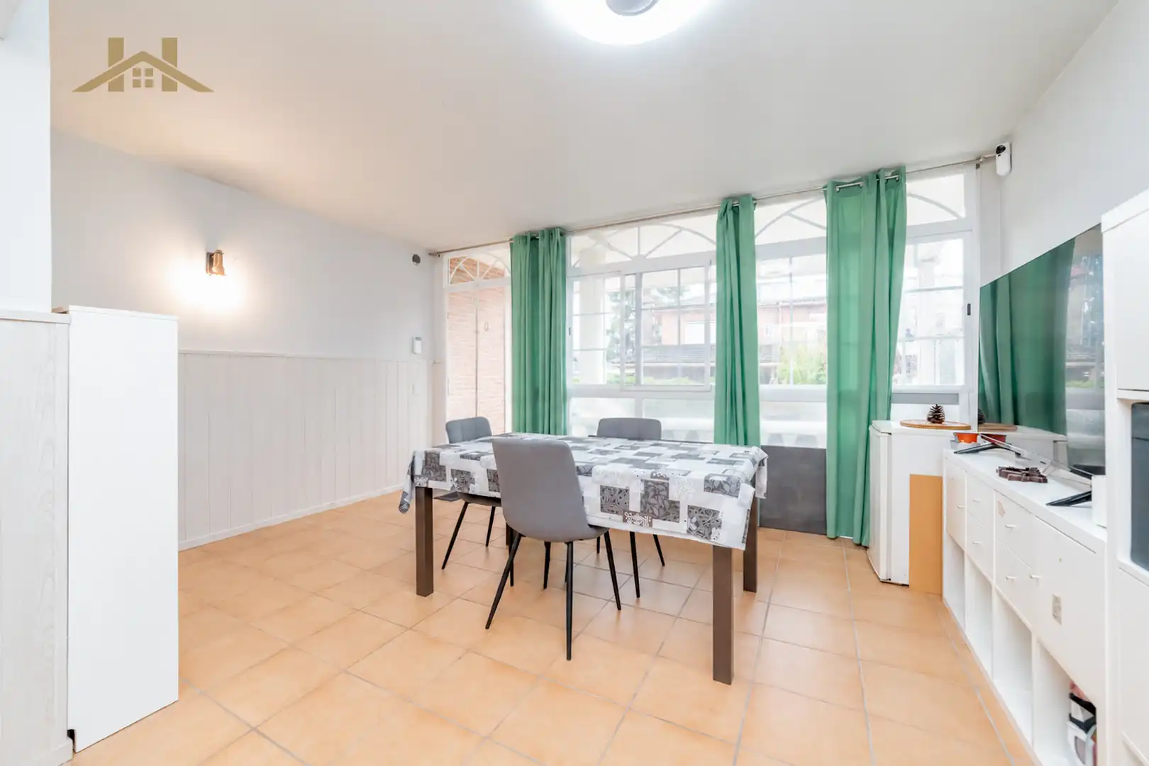 Detached house with terrace for sale in Calle Taeña, imagen 3