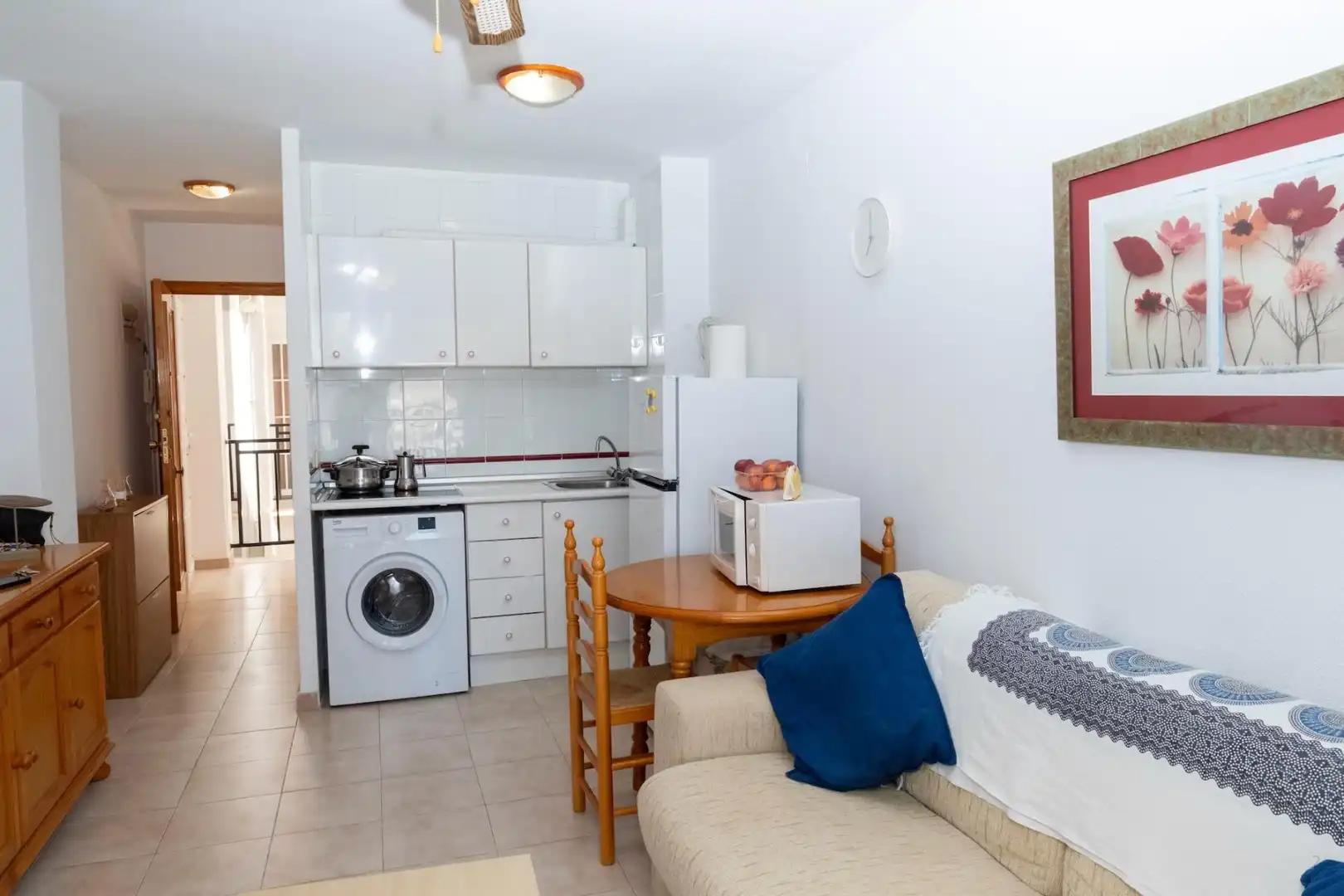Cocina de Apartamento en venta en Torrevieja con Jardín privado, Amueblado y Piscina comunitaria