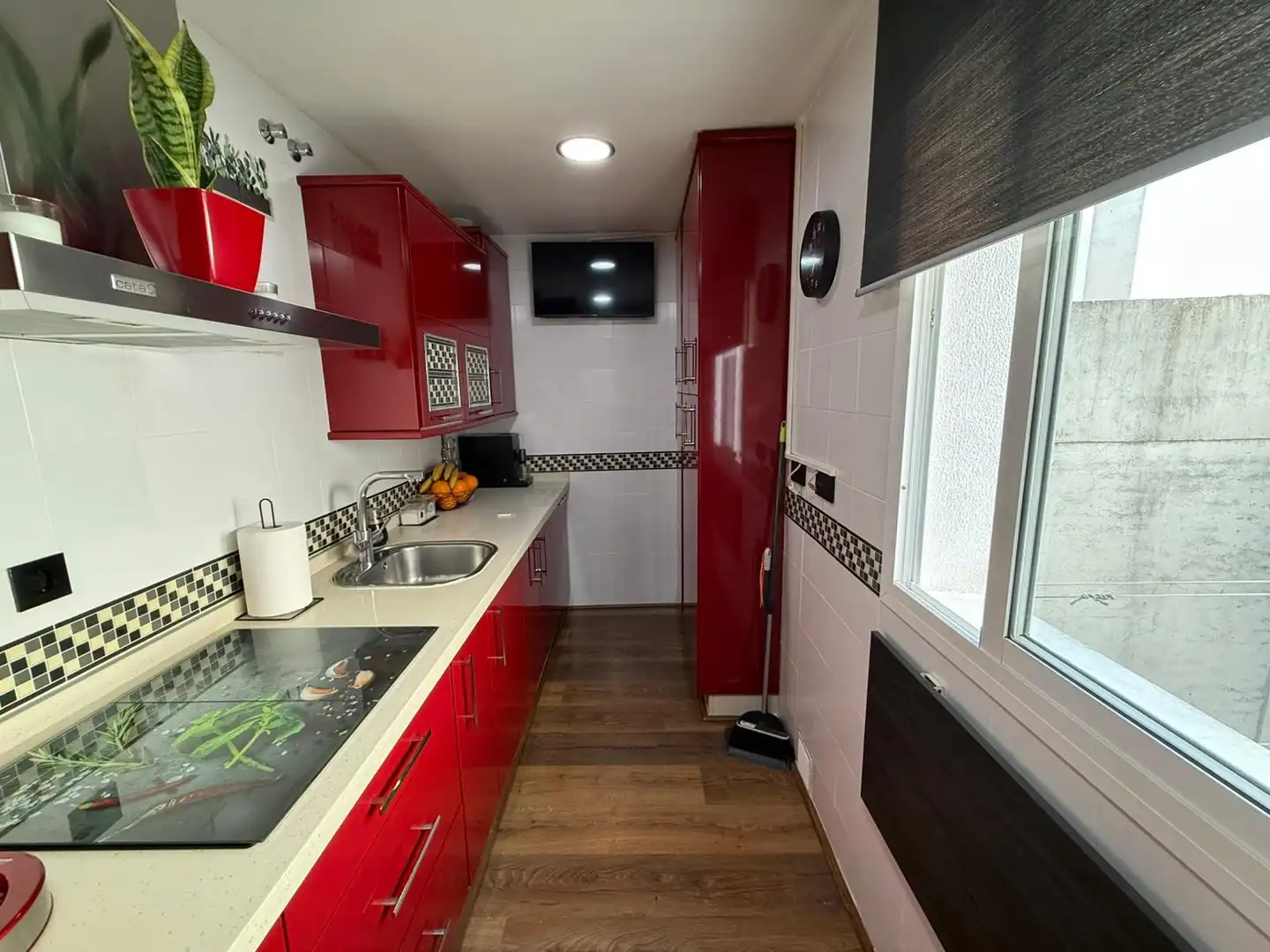 Cocina de Ático en venta en Huelva con Aire acondicionado, Parquet y Amueblado