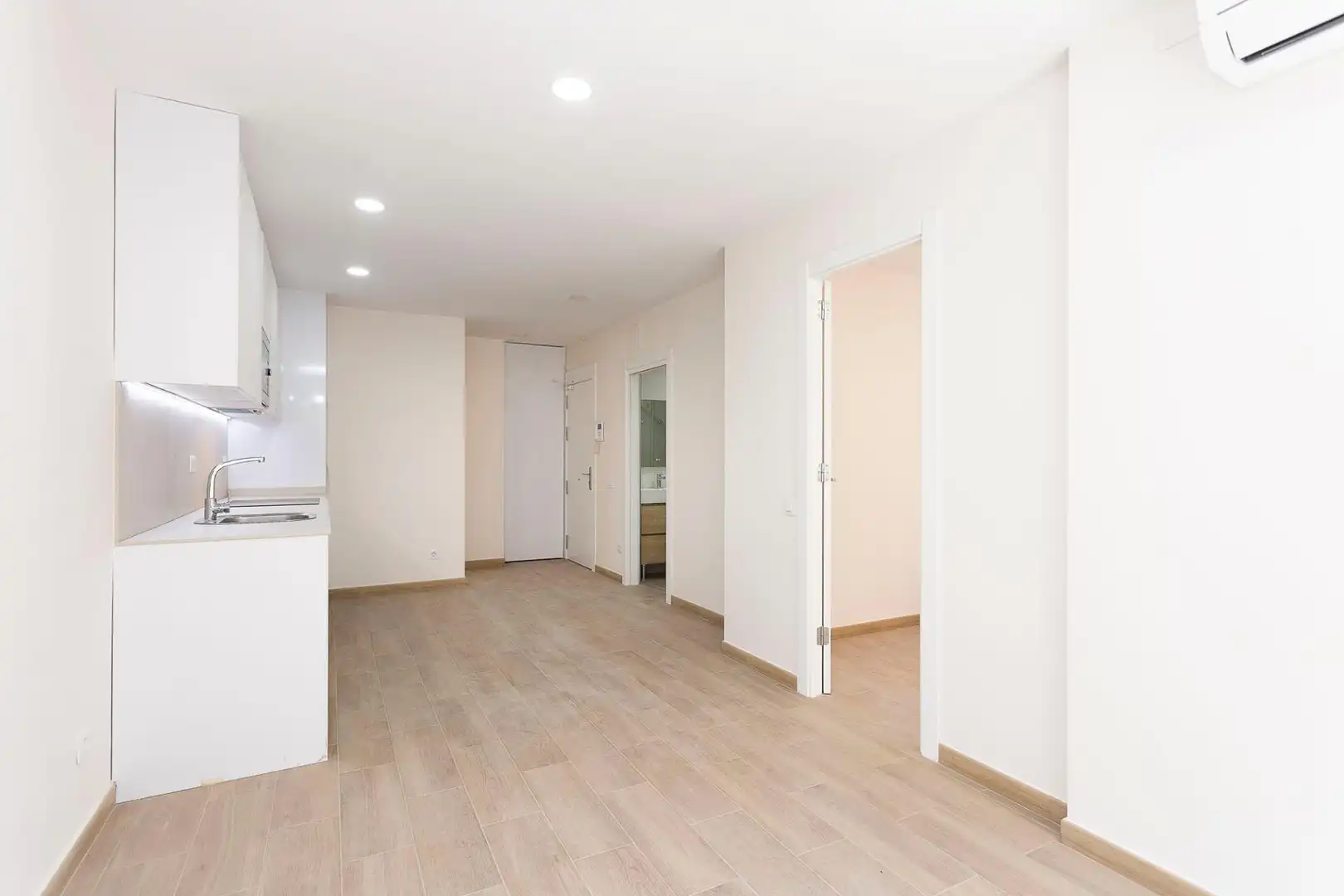 Wohnung zur Miete in Barcelona mit Terrasse