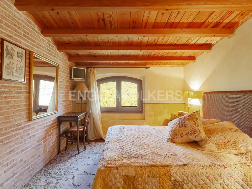 Schlafzimmer von Gebäude zur Miete in El Bruc