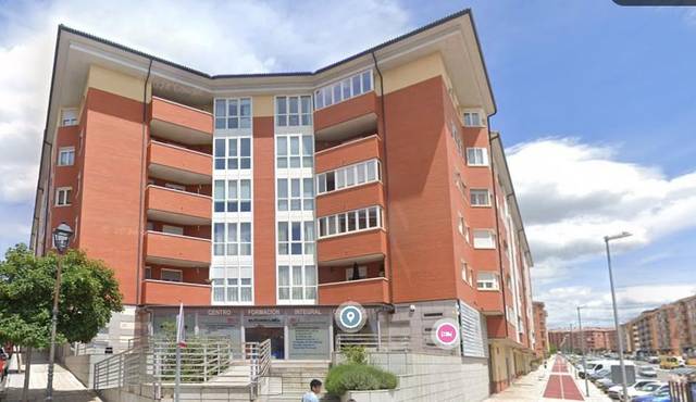 Garaje en Venta en Agustín Rodríguez Sahagún en Universidad