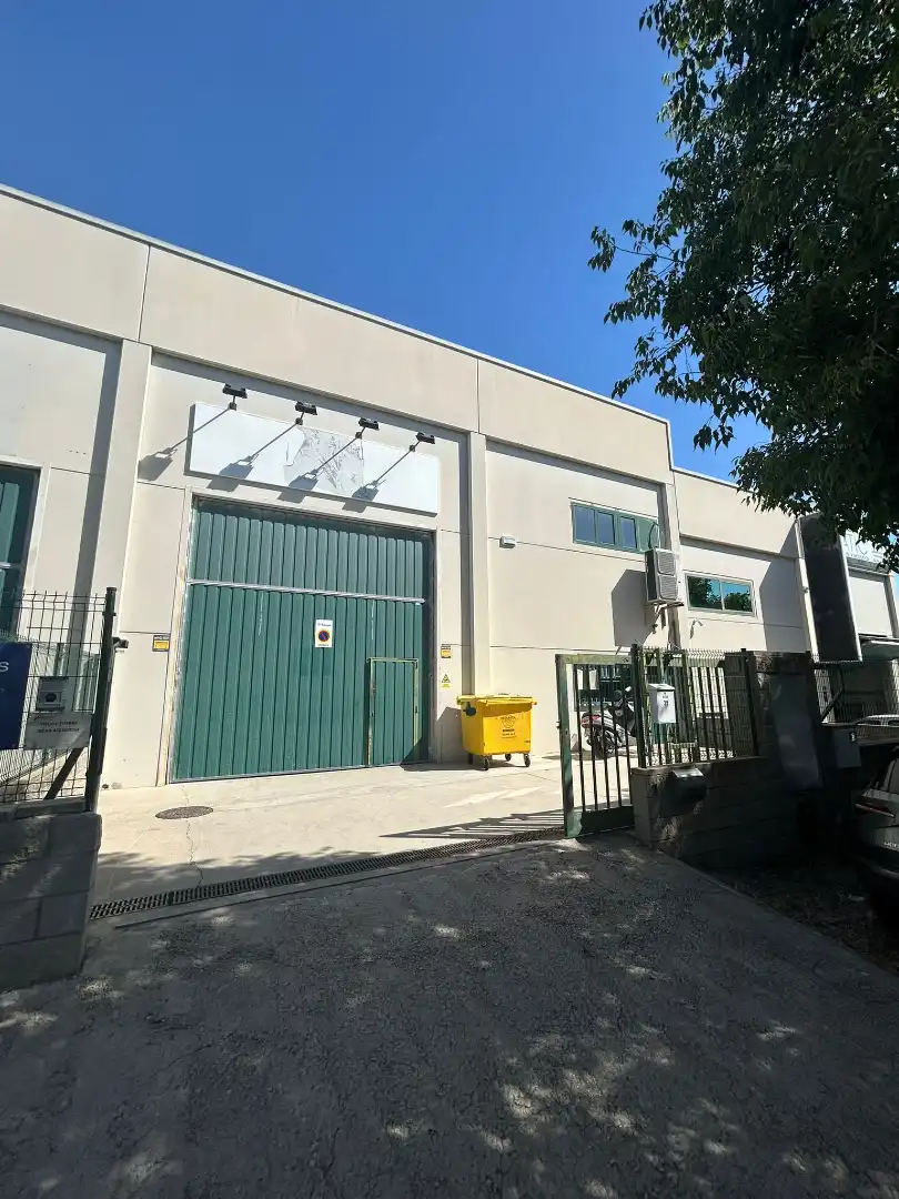 Vista exterior de Nave industrial en venta en Tarragona con Calefacción