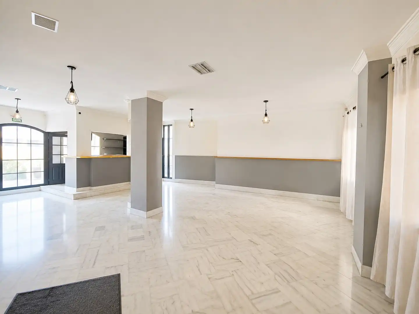 Local comercial en venda a Calle Maestra Ángeles Aspiazu, imagen 3