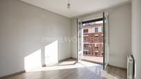 Sala d'estar de Apartament en venda en Bilbao  amb Aire condicionat, Calefacció i Balcó