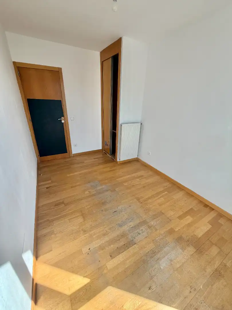 Habitación de Piso en venta en Madrid con Calefacción y Trastero