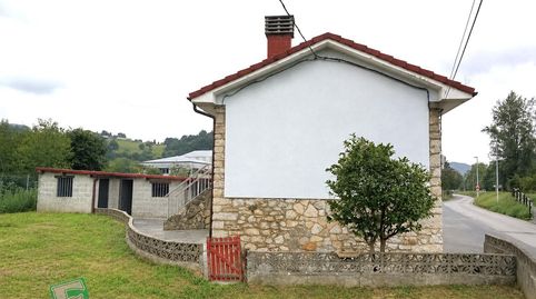 Foto 4 de Casa adosada en venda a Vegalencia, Ribera de Arriba, Asturias