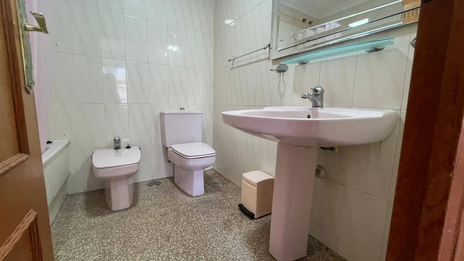 Bany de Pis en venda en Elche / Elx amb Terrassa i Balcó