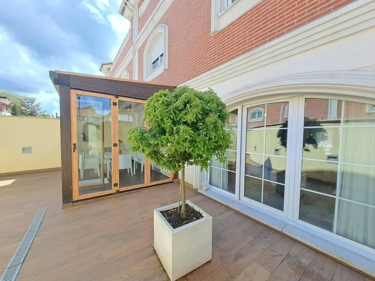 Terrassa de Casa adosada en venda en Burgos amb Calefacció, Jardí privat i Parquet