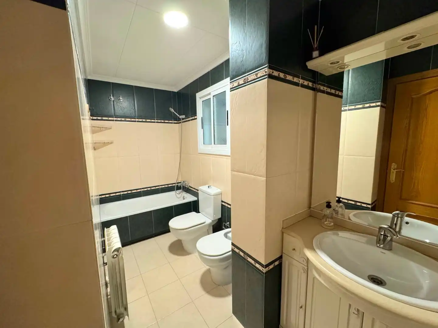 Baño de Piso en venta en Molins de Rei con Aire acondicionado, Calefacción y Parquet